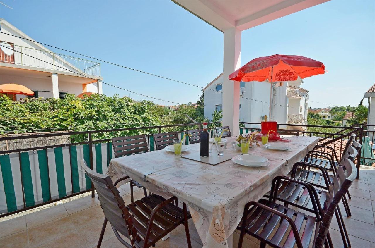 Apartment And Room Ivica Vodice Exterior foto